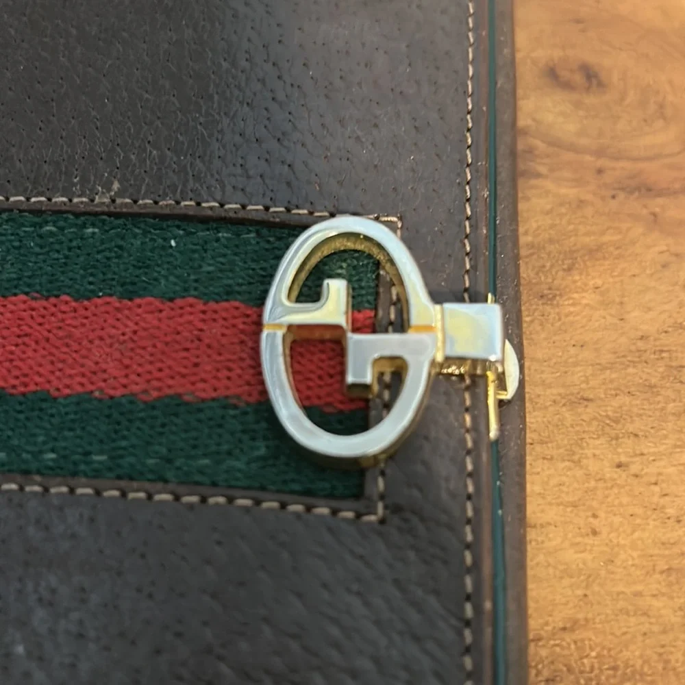 Vintage Gucci Wallet - Picture 3 of 10